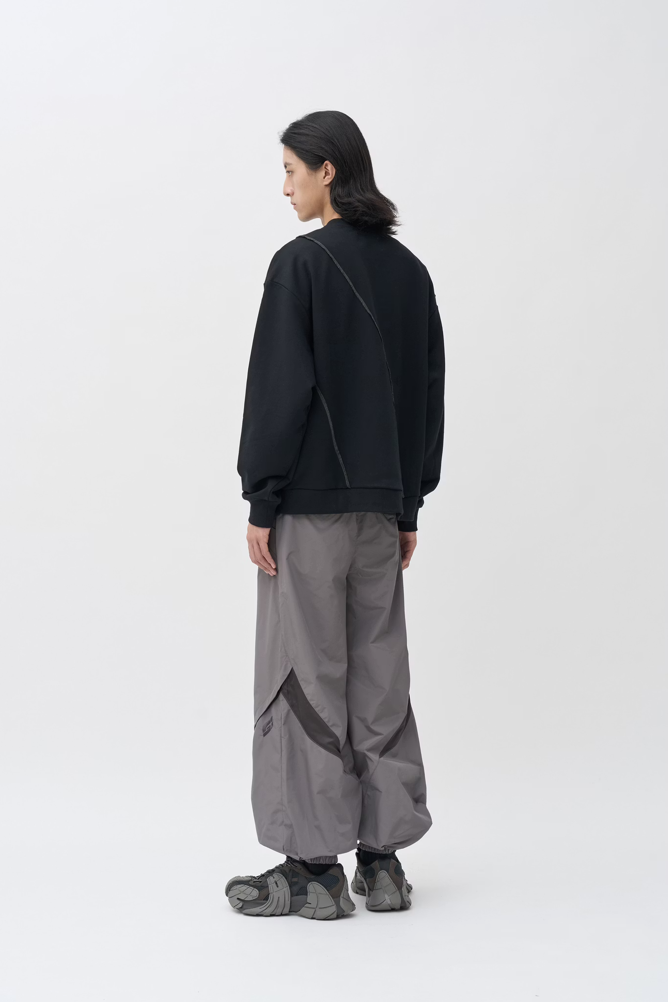 EQUALNEAR_Rift Logo Sweatshirt (Black)