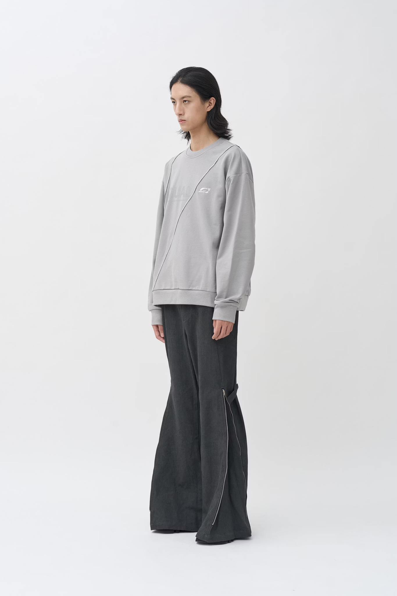 EQUALNEAR_Rift Logo Sweatshirt (Gray)