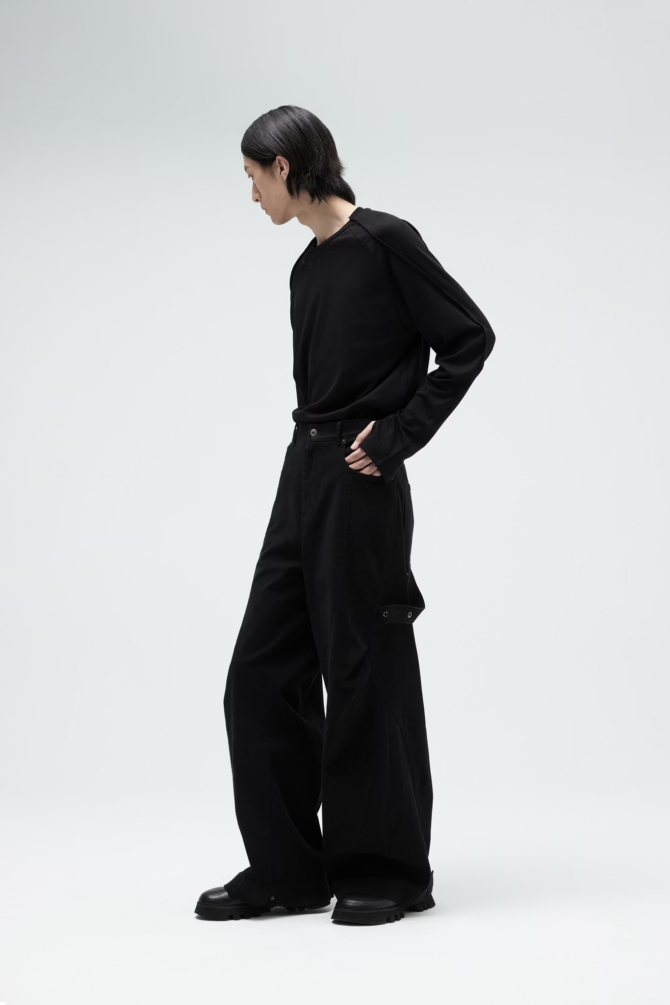 EQUALNEAR_Flask Pants (Black)
