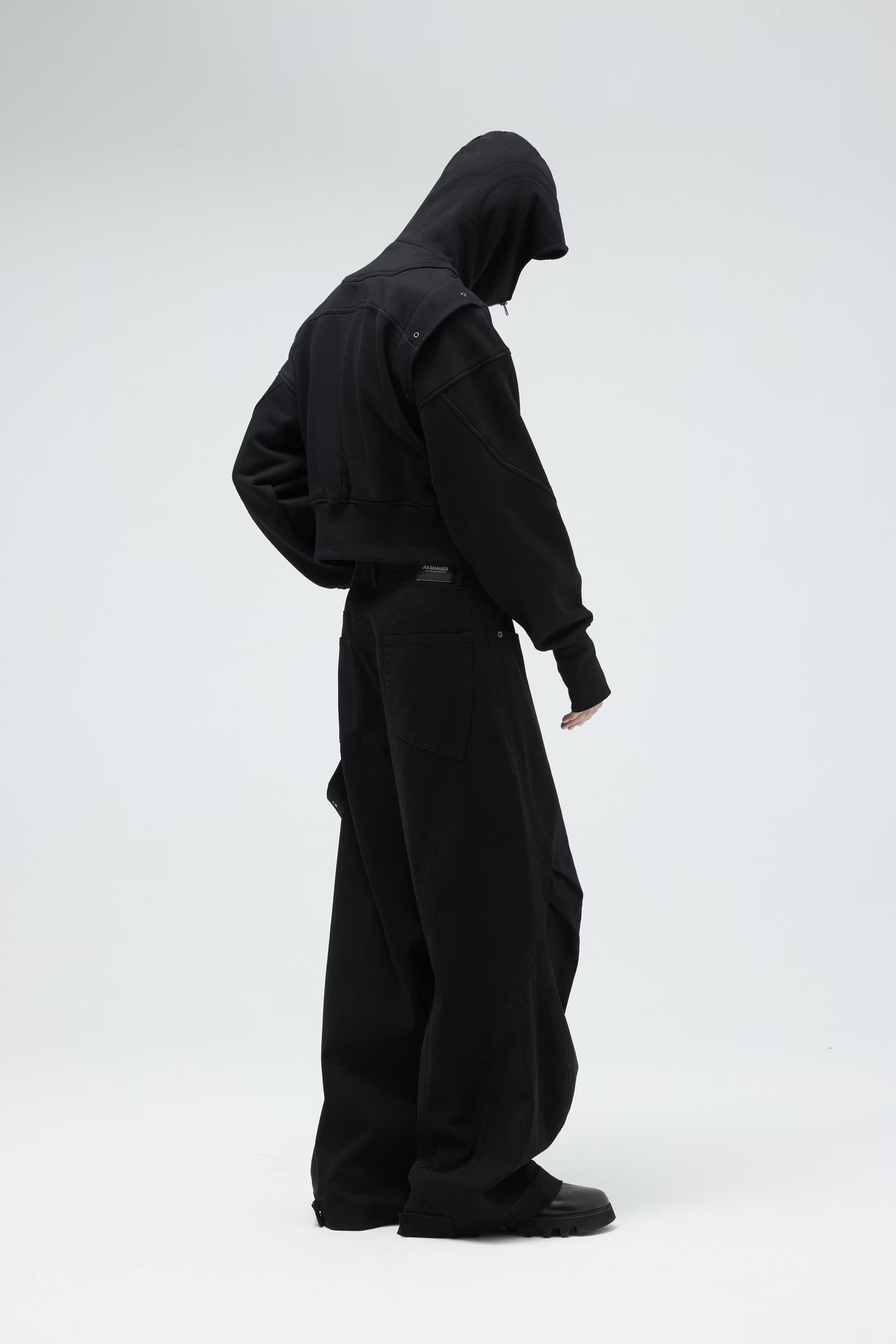 EQUALNEAR_Flask Pants (Black)