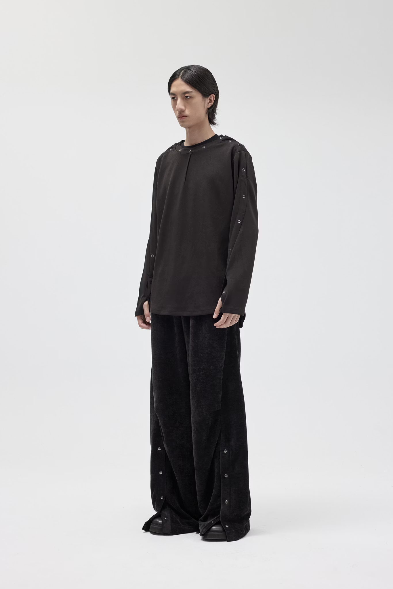 EQUALNEAR_Astro Henley Sweatshirt (Black)