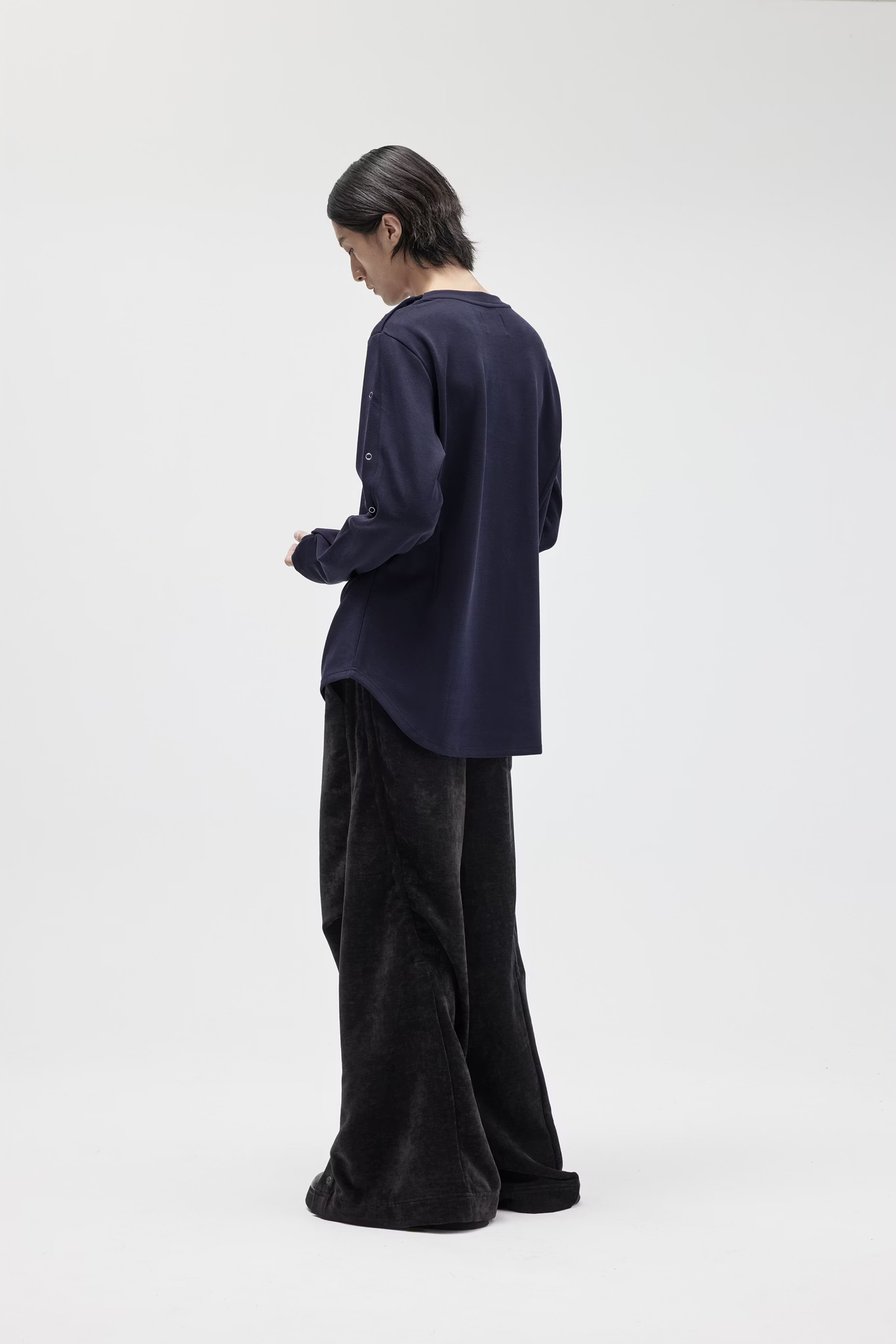 EQUALNEAR_Astro Henley Sweatshirt (Blue)