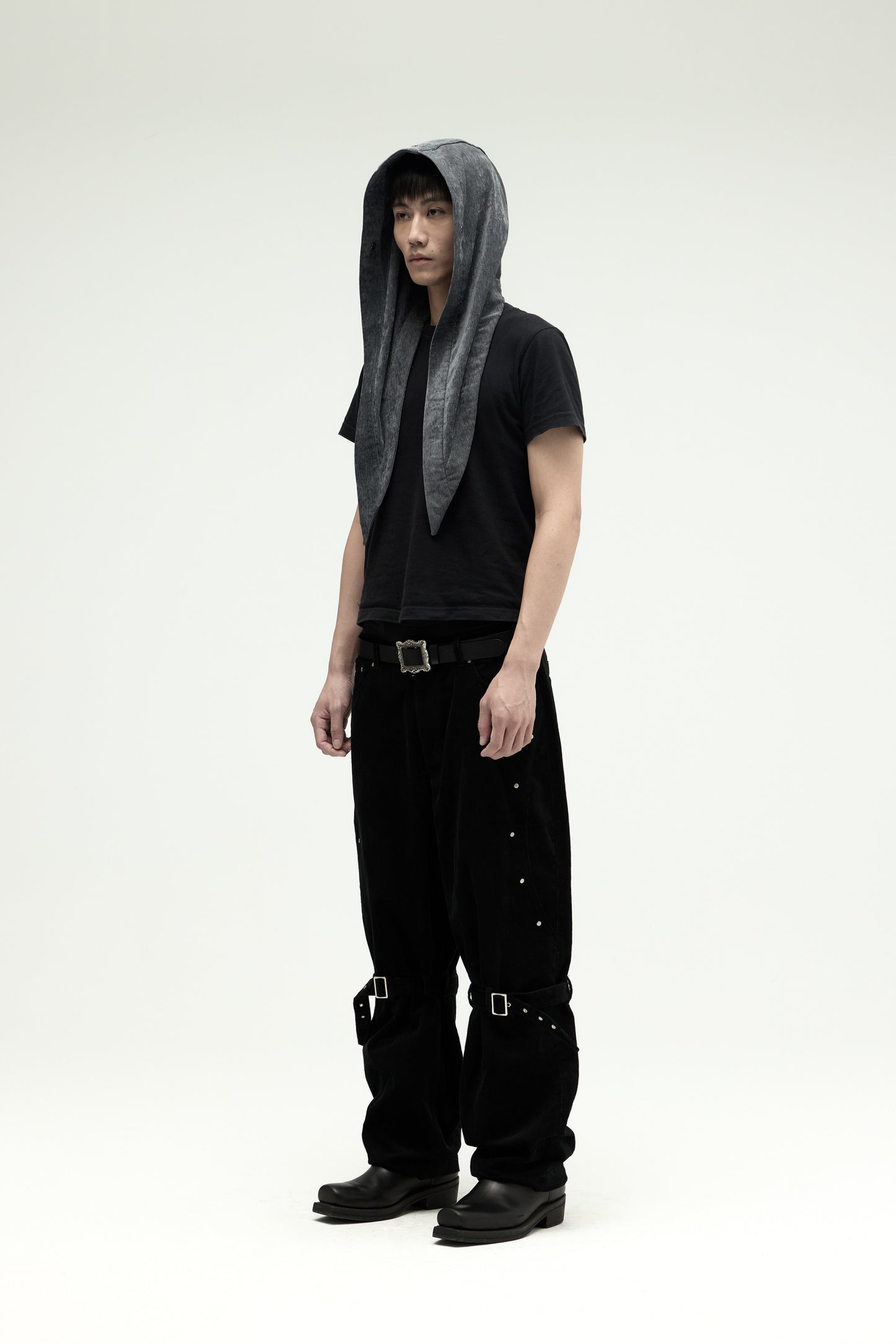 EQUALNEAR_Rover Cord Pants (Black)