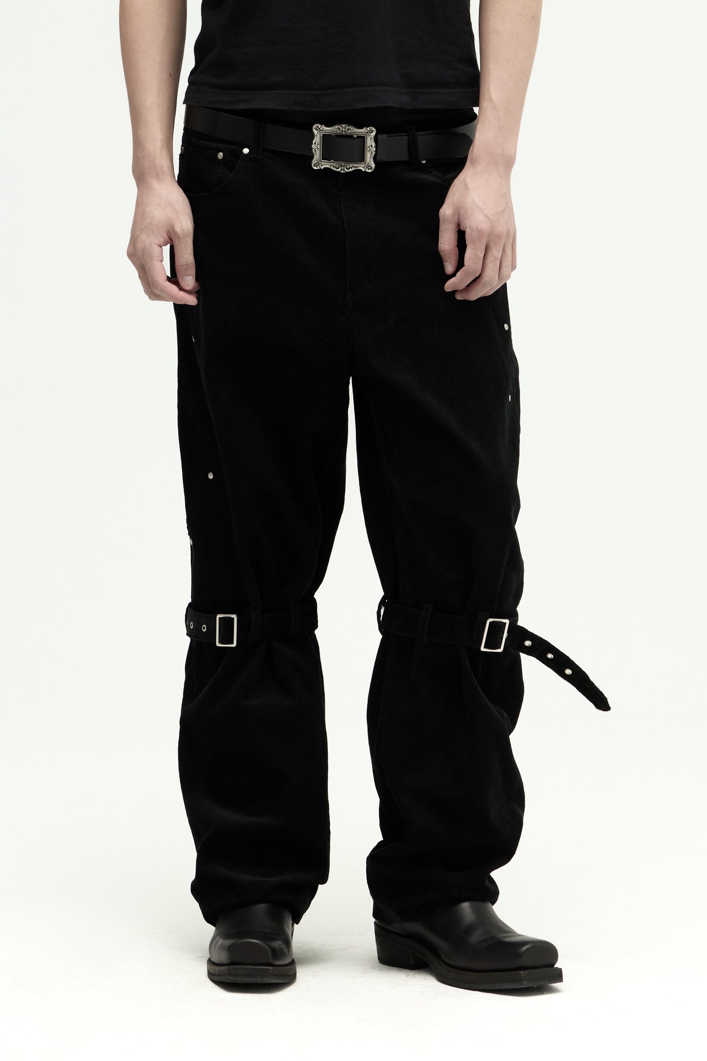 EQUALNEAR_Rover Cord Pants (Black)