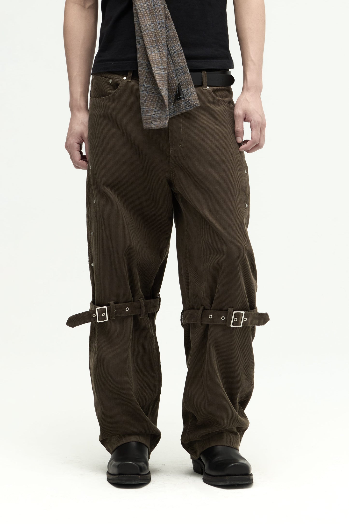 EQUALNEAR_Rover Cord Pants (Olive Green)