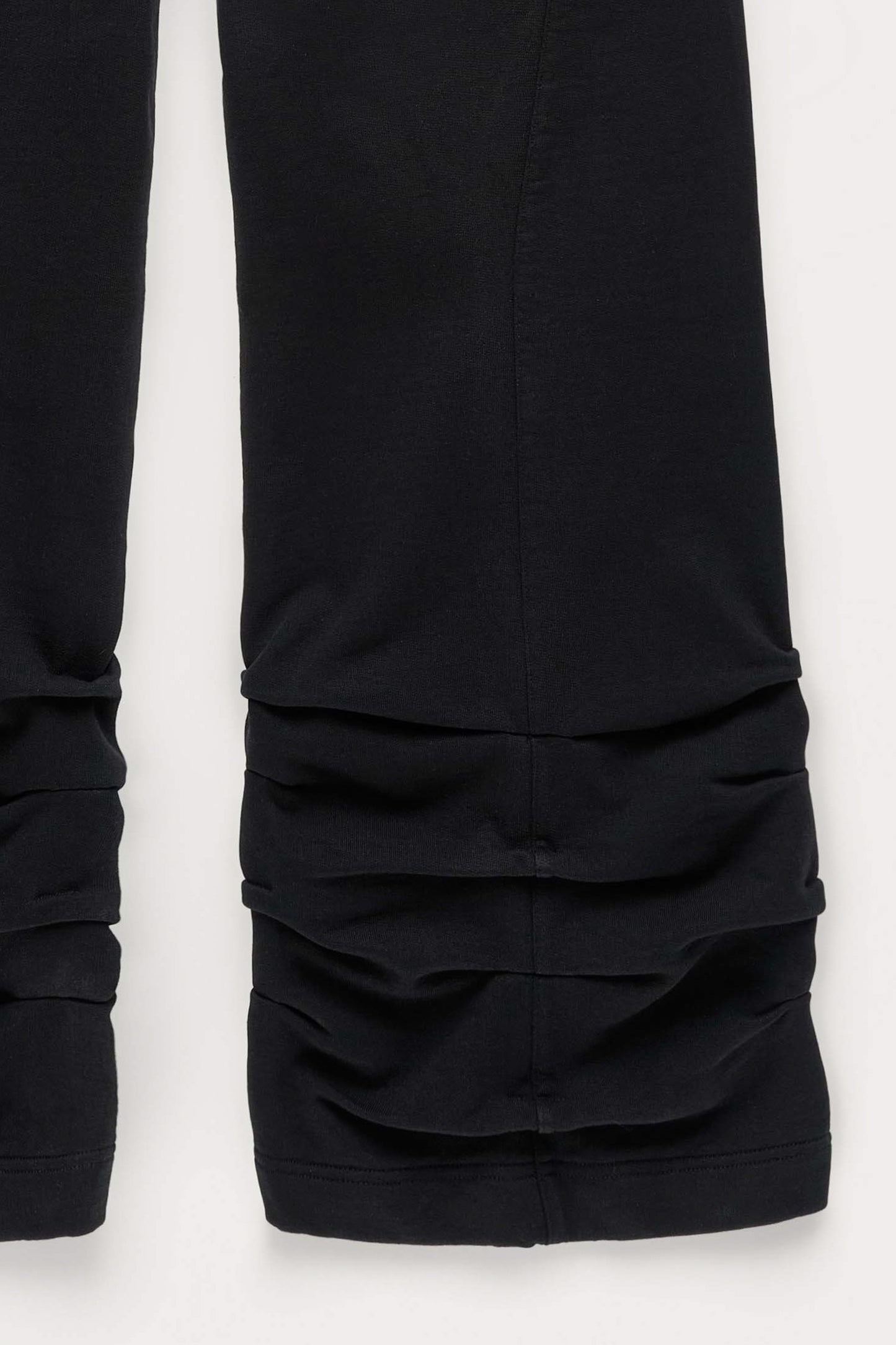 AVAVAV_AVAVAV PLEATED SWEATPANTS BLACK (Black)
