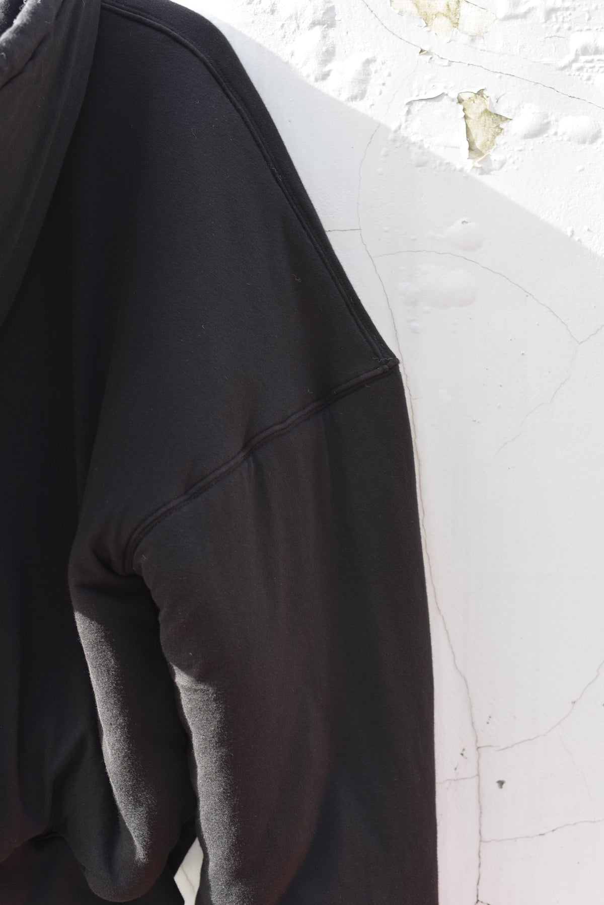 LU'U DAN_Wadded Hoodie (Soft Black)