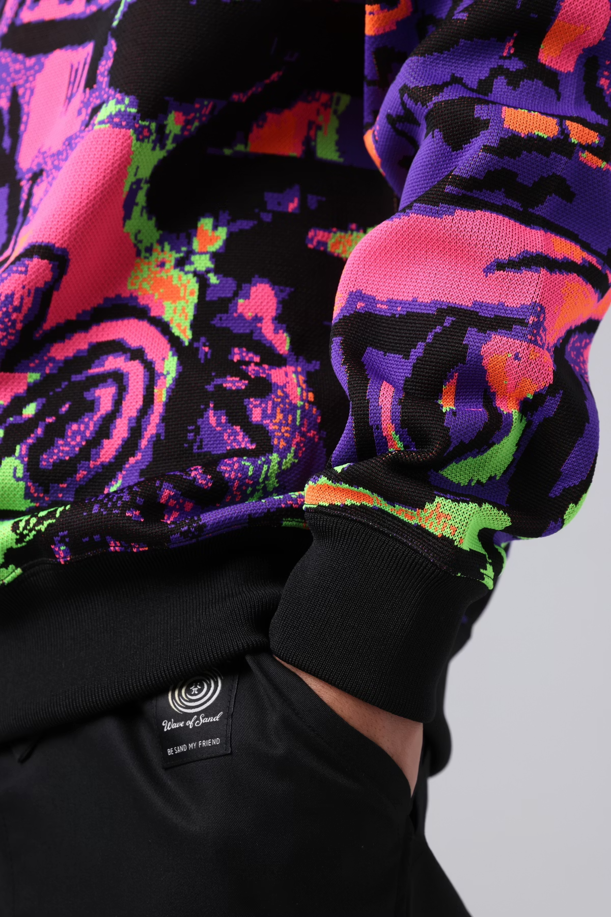 LOOSEJOINTS_Vernon O'Meally '30 SECONDS OVER WONDERLAND' KNIT CREW (Purple)
