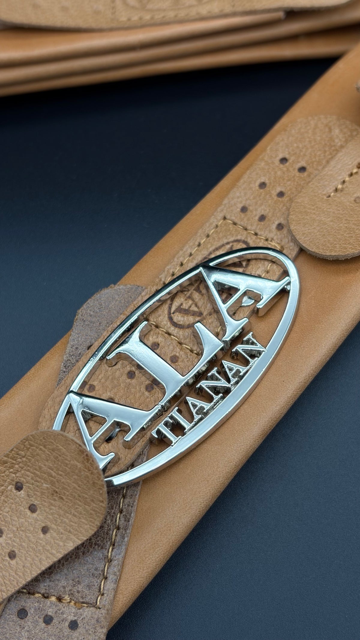 ALA TIANAN_Engraved Print Leather Band-Aid Belt