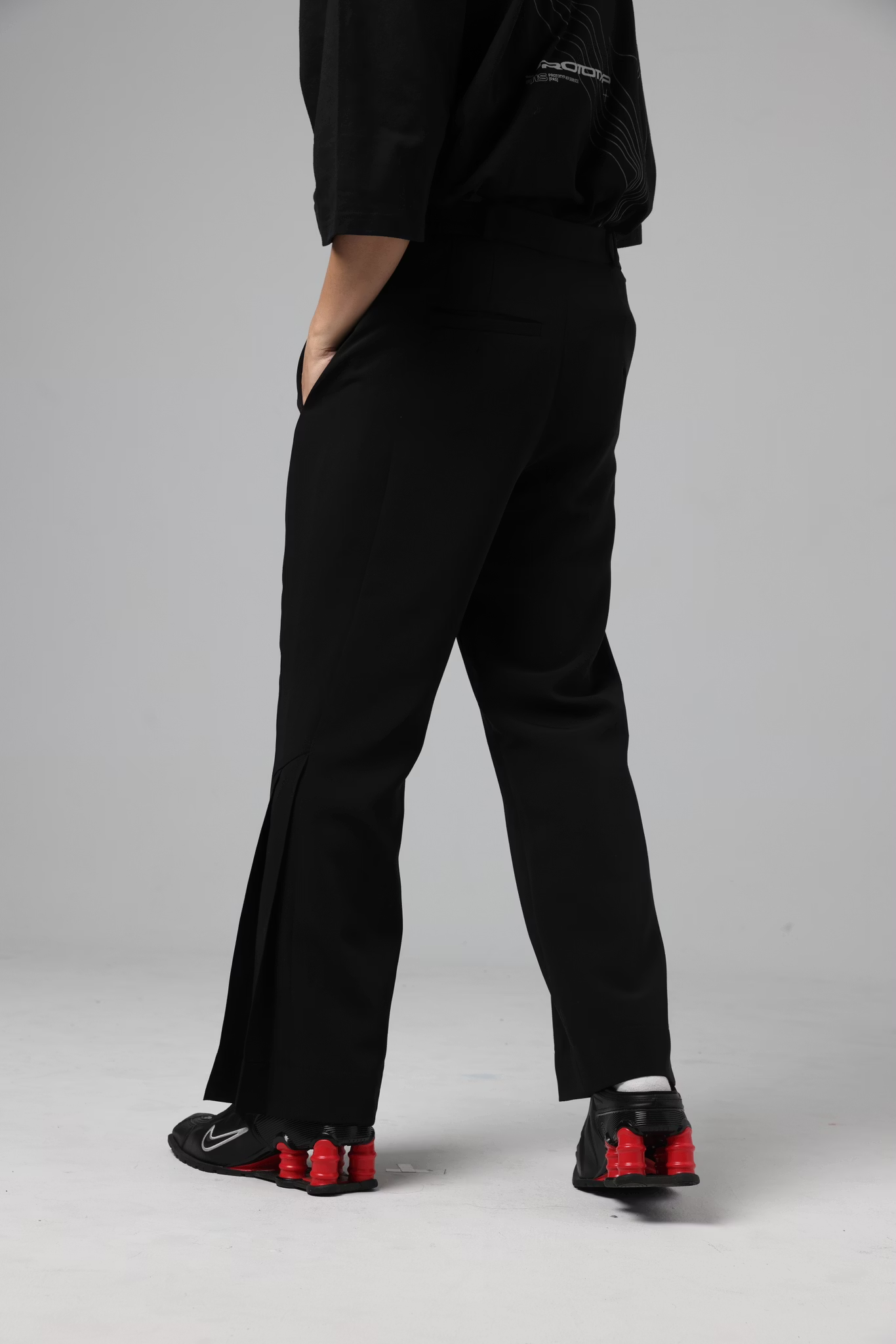 INCODER_BUG Detail pleated flared pants