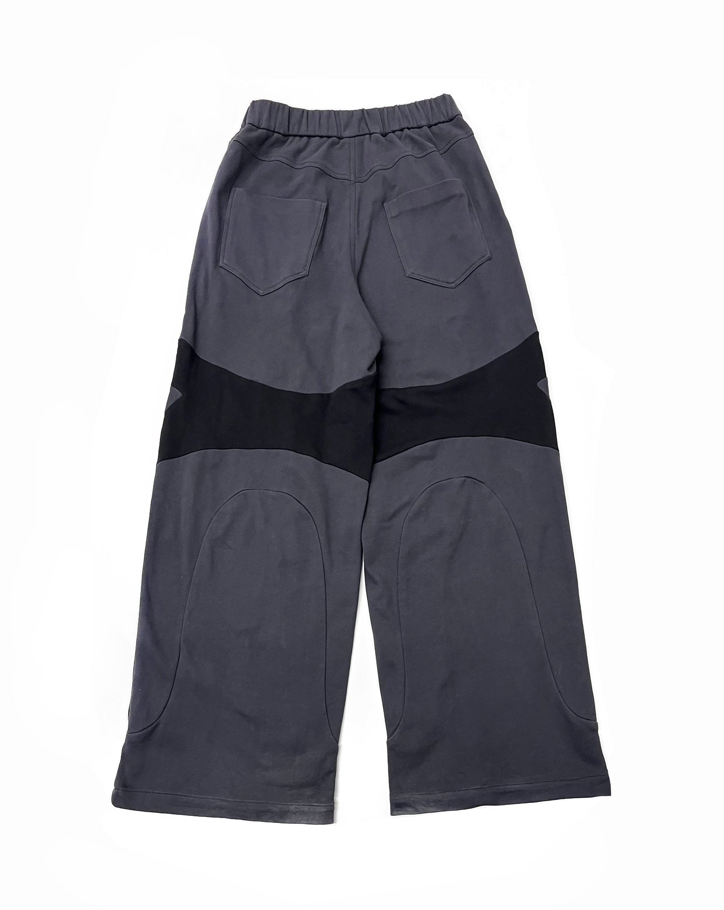 ALA TIANAN_FLOWER KNEE SWEATPANTS (Black)