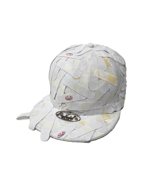 ALA TIANAN＿WHITE BANDAIDS SNAPBACK