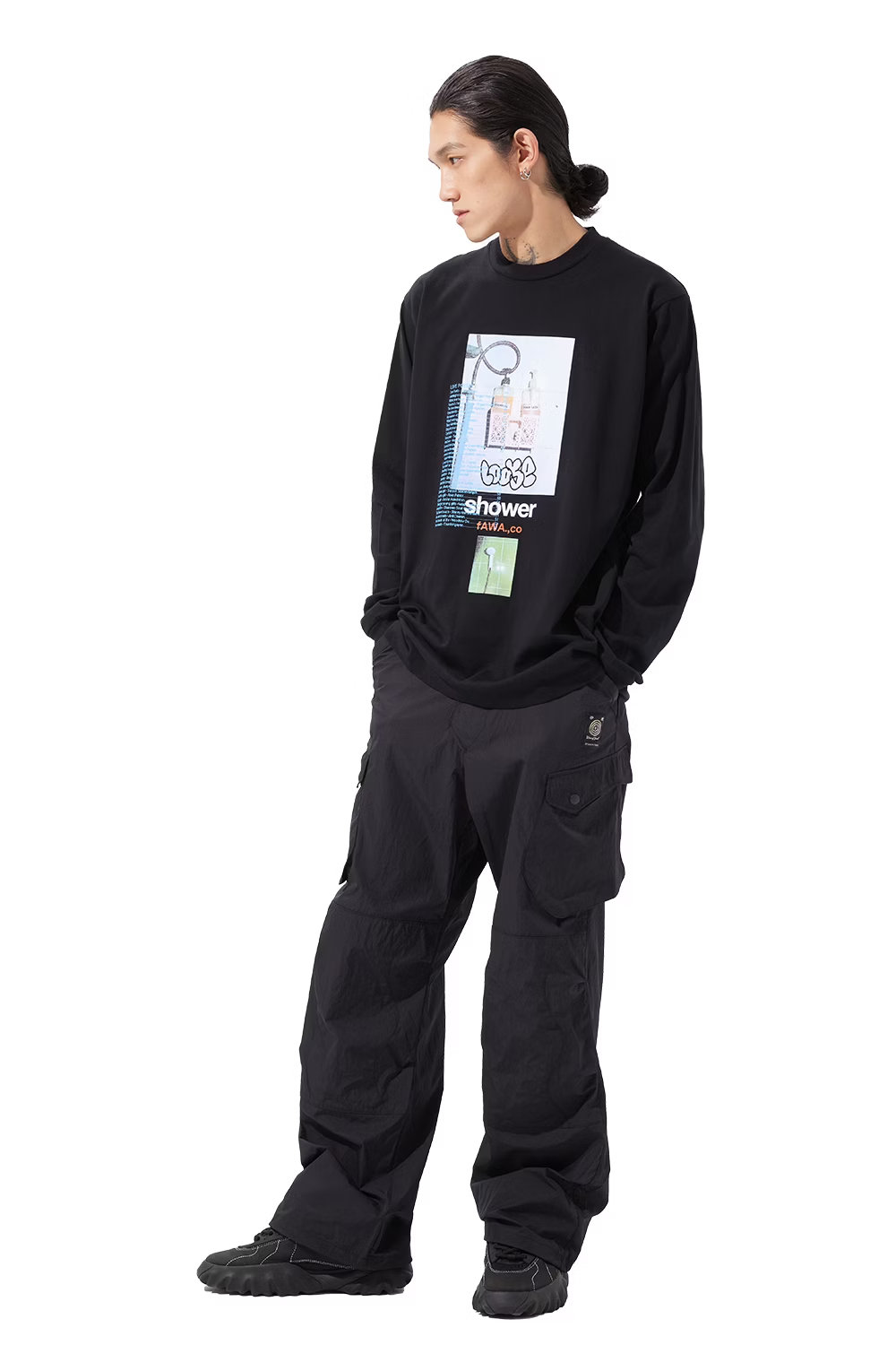 LOOSEJOINTS_CLAY ARLINGTON - 'SHOWERMAN' L/S TEE (Black)