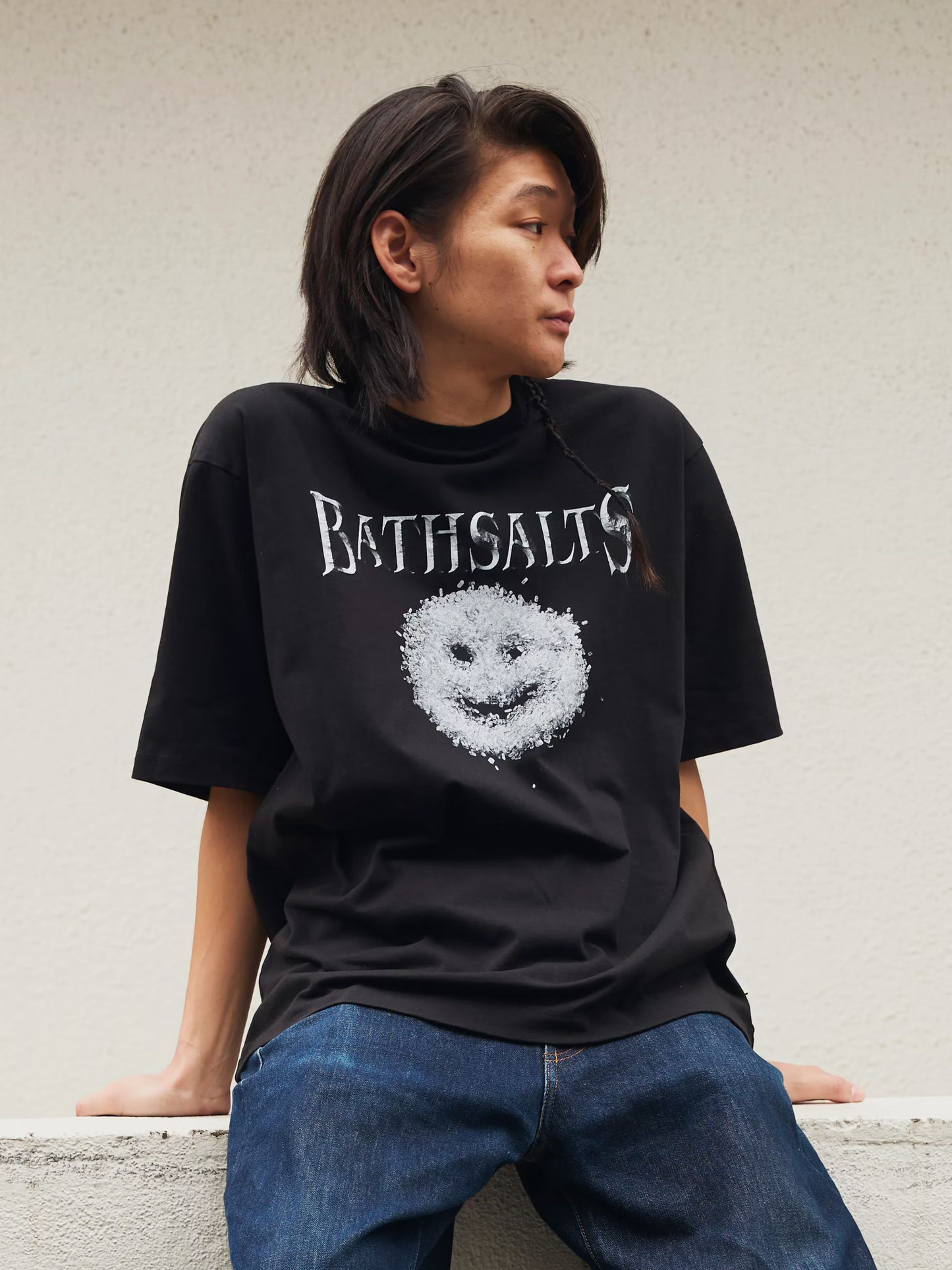 LOOSEJOINTS_KEITA ISHIGURO - 'RELAXING BATHSALTS' S/S TEE (Black)