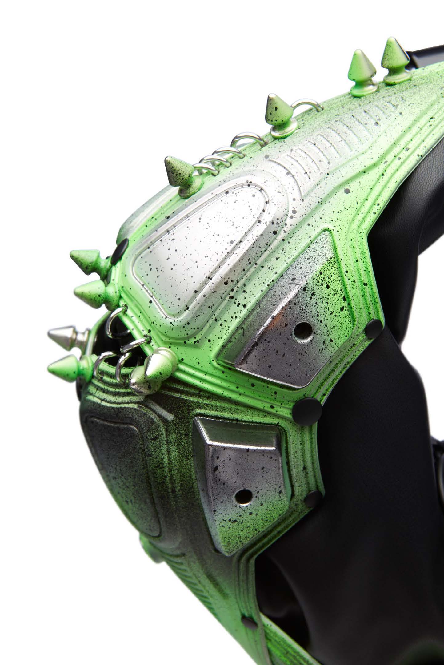INNERRAUM_OBJECT M02 SMALL HALF MOON BAG / CROSSBODY BAG (Alien Green/Black Matt)