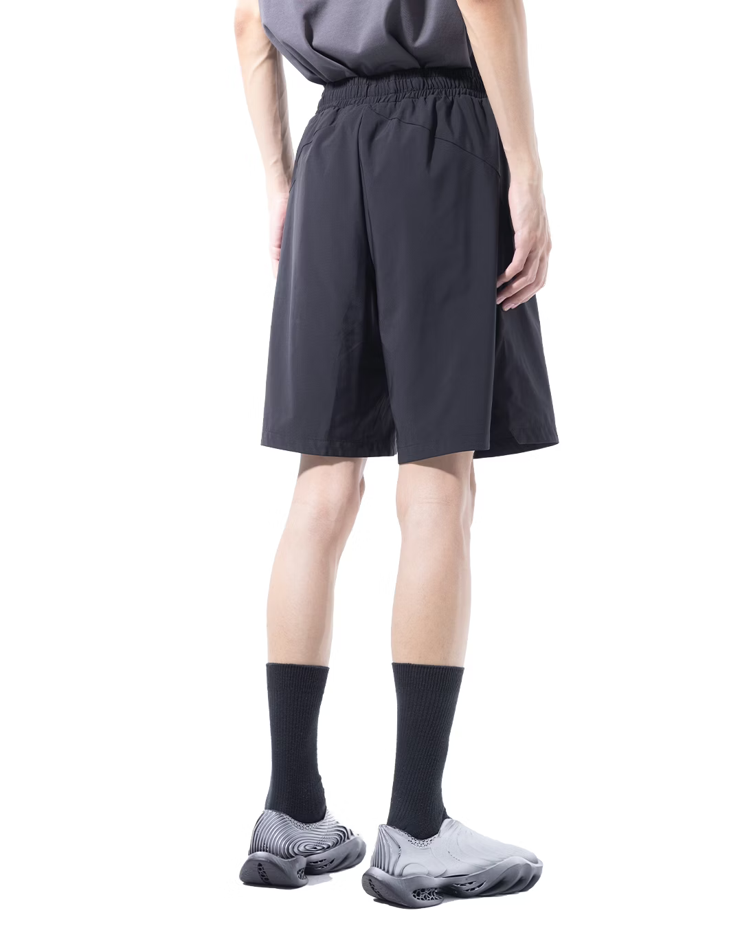 NOUVEAU PROJECT_INTERLUDE S/S TRAINING SHORTS (Black)