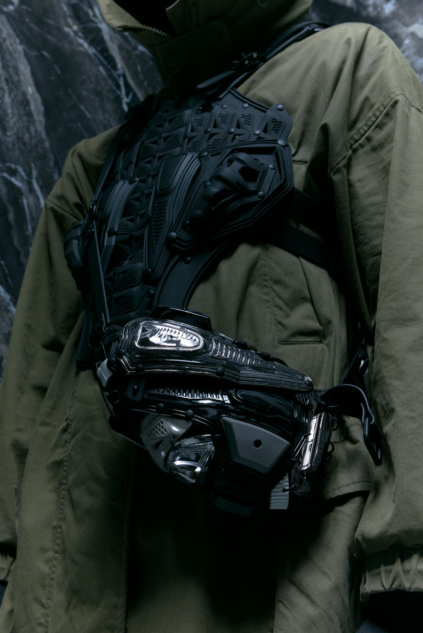 INNERRAUM_OBJECT I02 CLUTCH / CROSSBODY BAG (Patchwork/Black Matt)