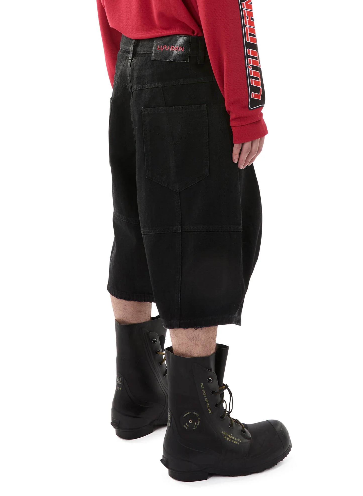 LU'U DAN_PUFFA SHORTS (Black)