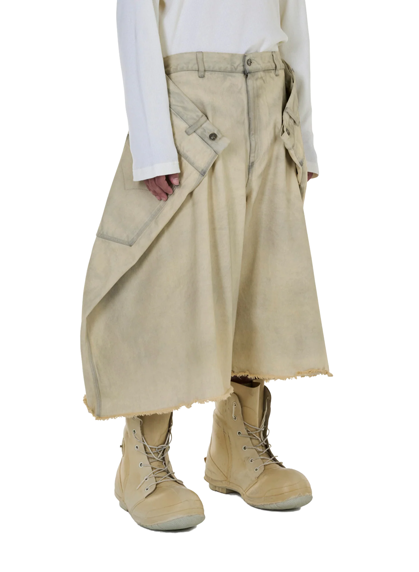 LU'U DAN_MAXI SHORTS (Washed Denim)