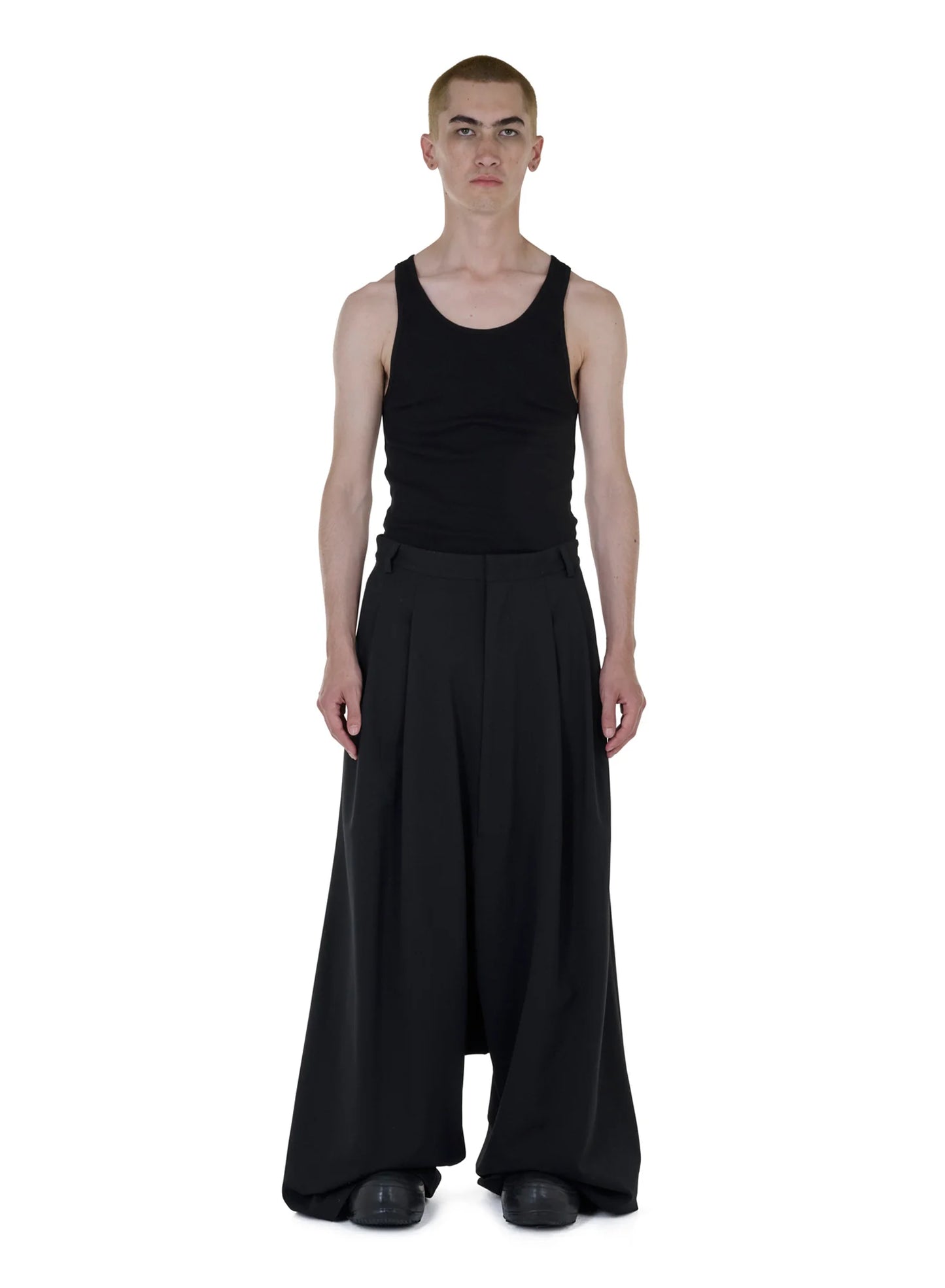 LU'U DAN_LOWLINE TROUSERS (Black)