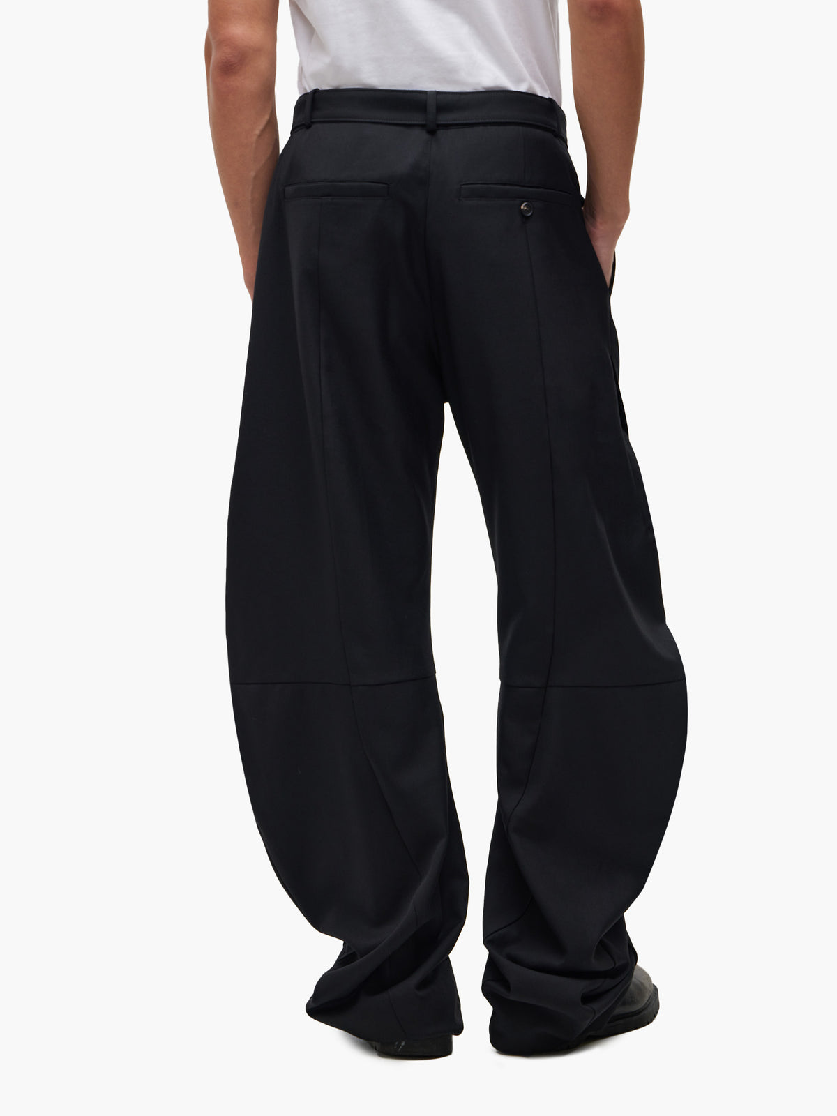 JiyongKim_Curved Trousers (Black)