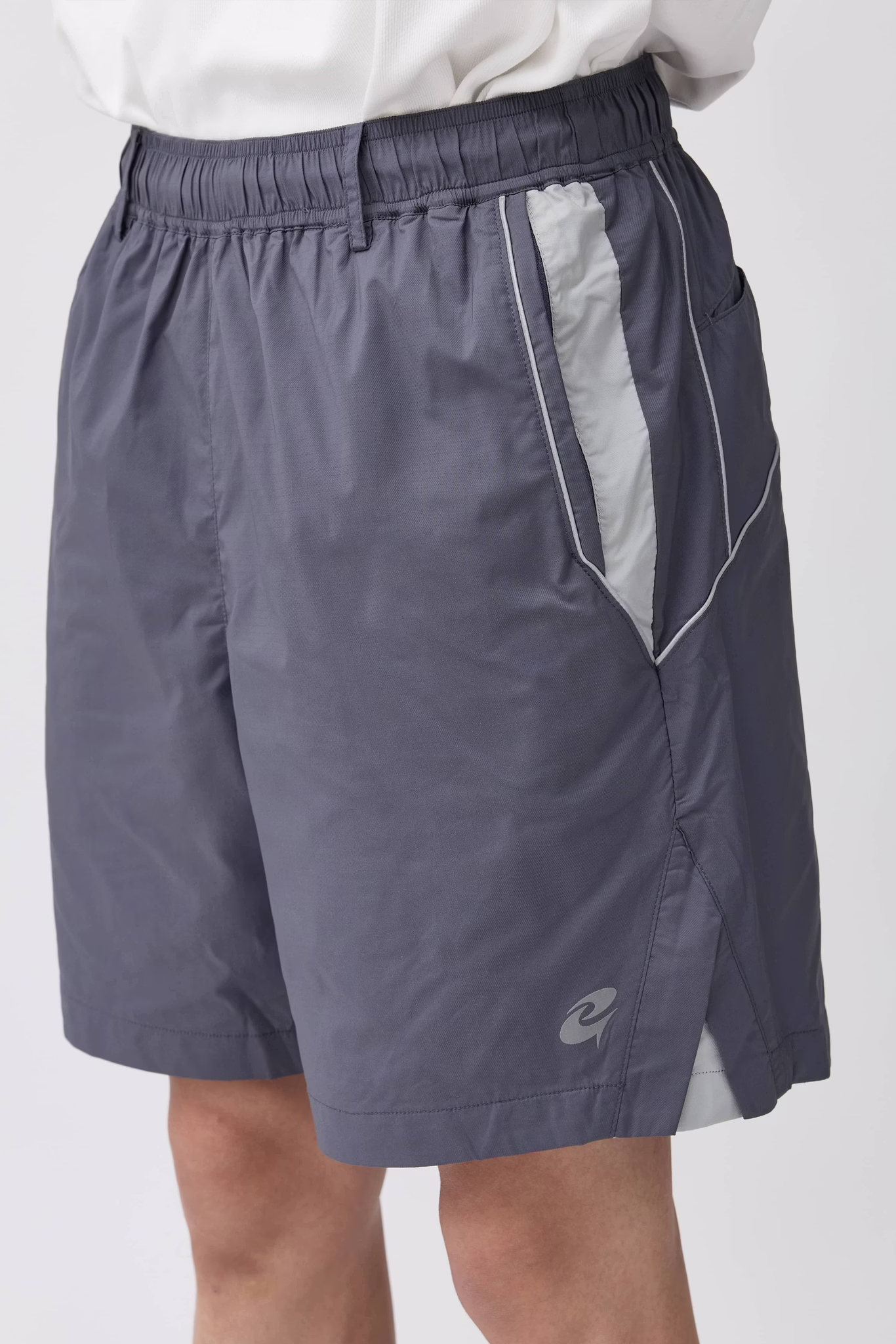 EQUALNEAR_C&G Logo Sport Shorts (Gray)