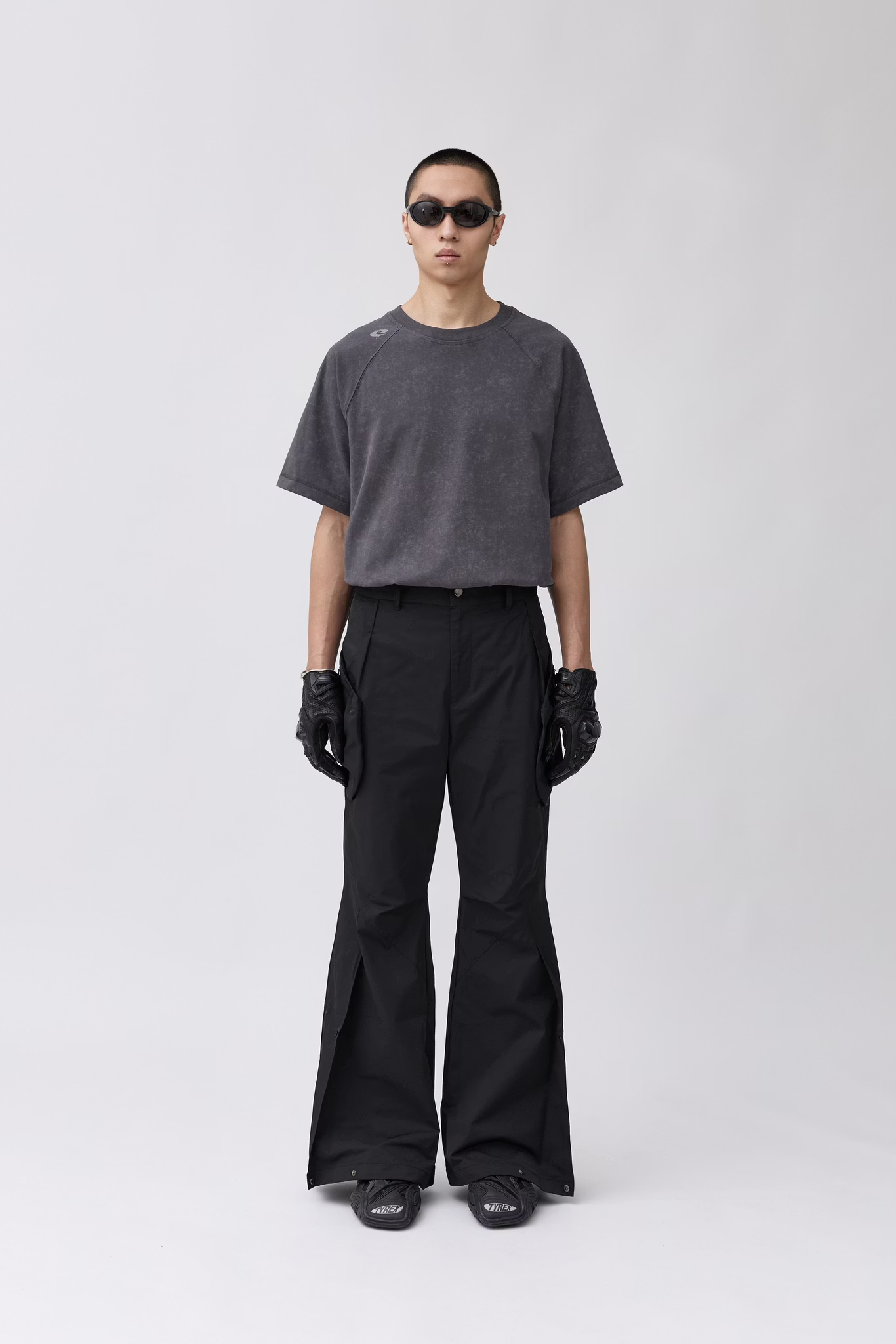 EQUALNEAR_Aero-Flared Cargo Pants (Black)