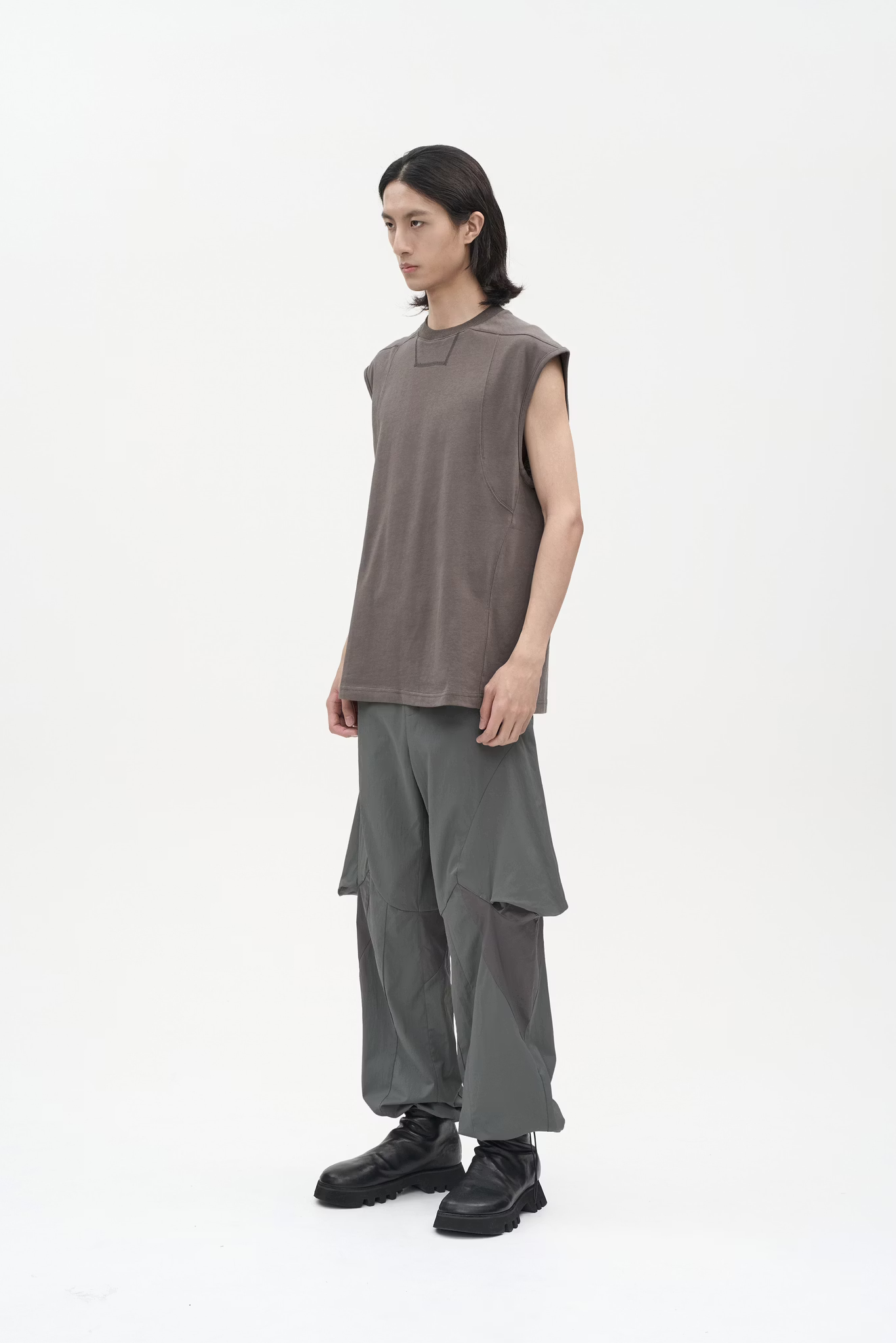 EQUALNEAR_Scarab Pants (Gray Green)