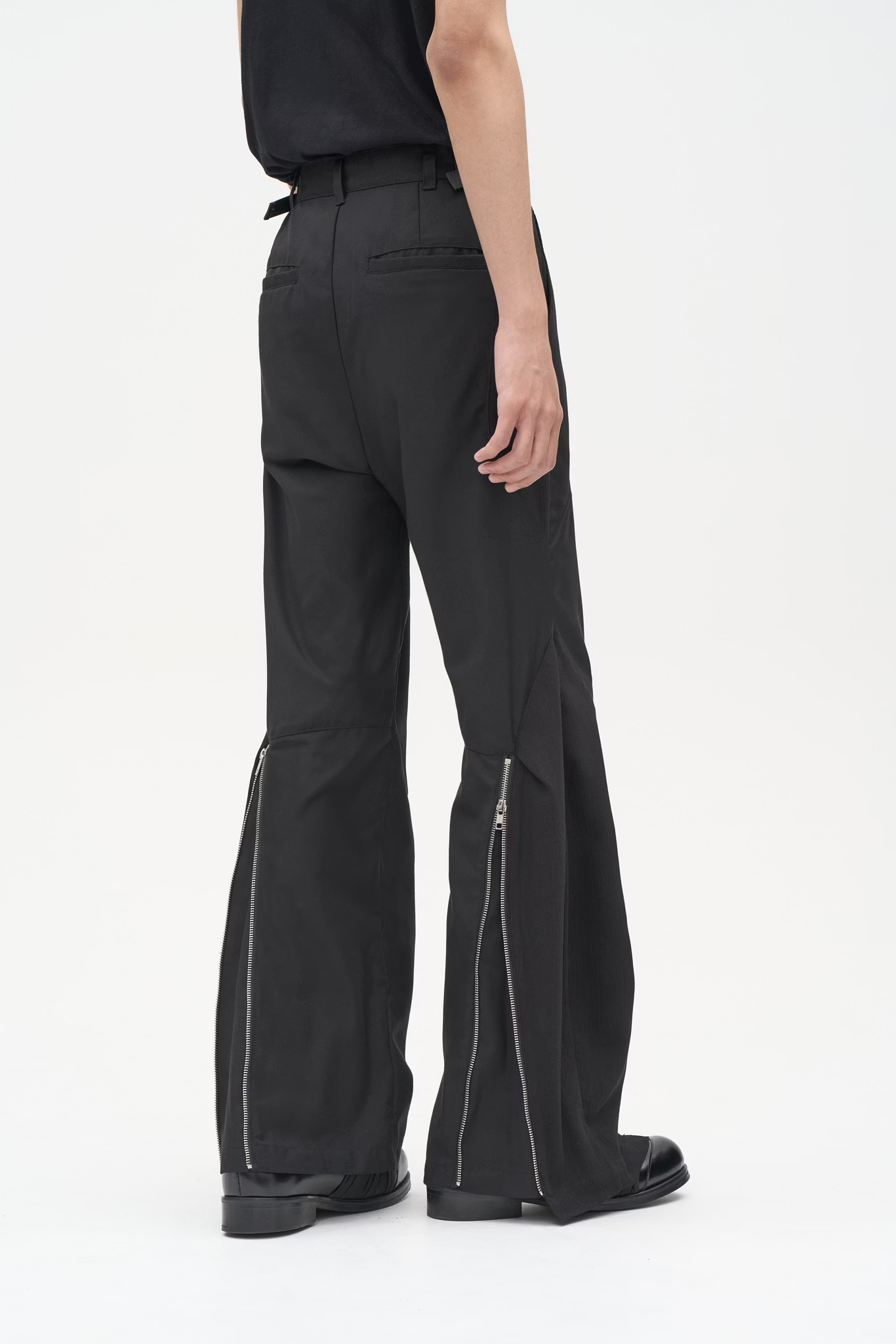 EQUALNEAR_Shadow Tailored Pants (Black)
