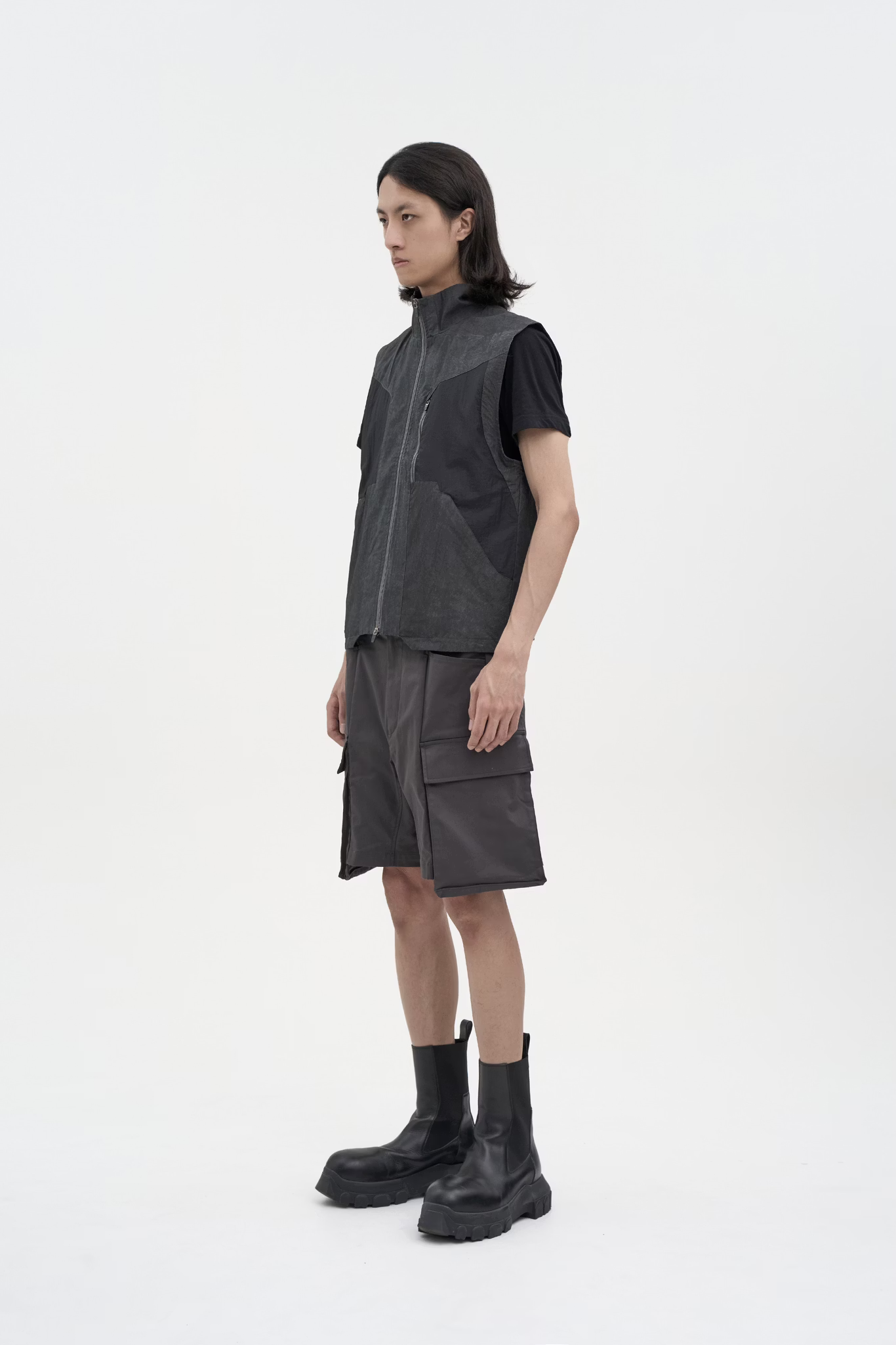 EQUALNEAR_Temple Run Cargo Shorts (Gray)