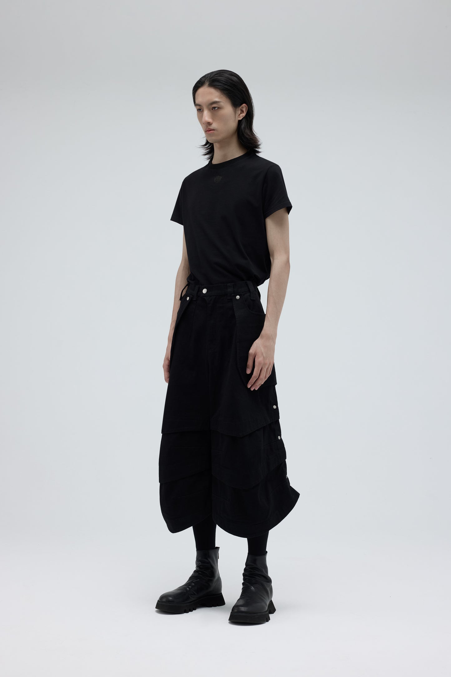 EQUALNEAR_Armor Jorts (Black)