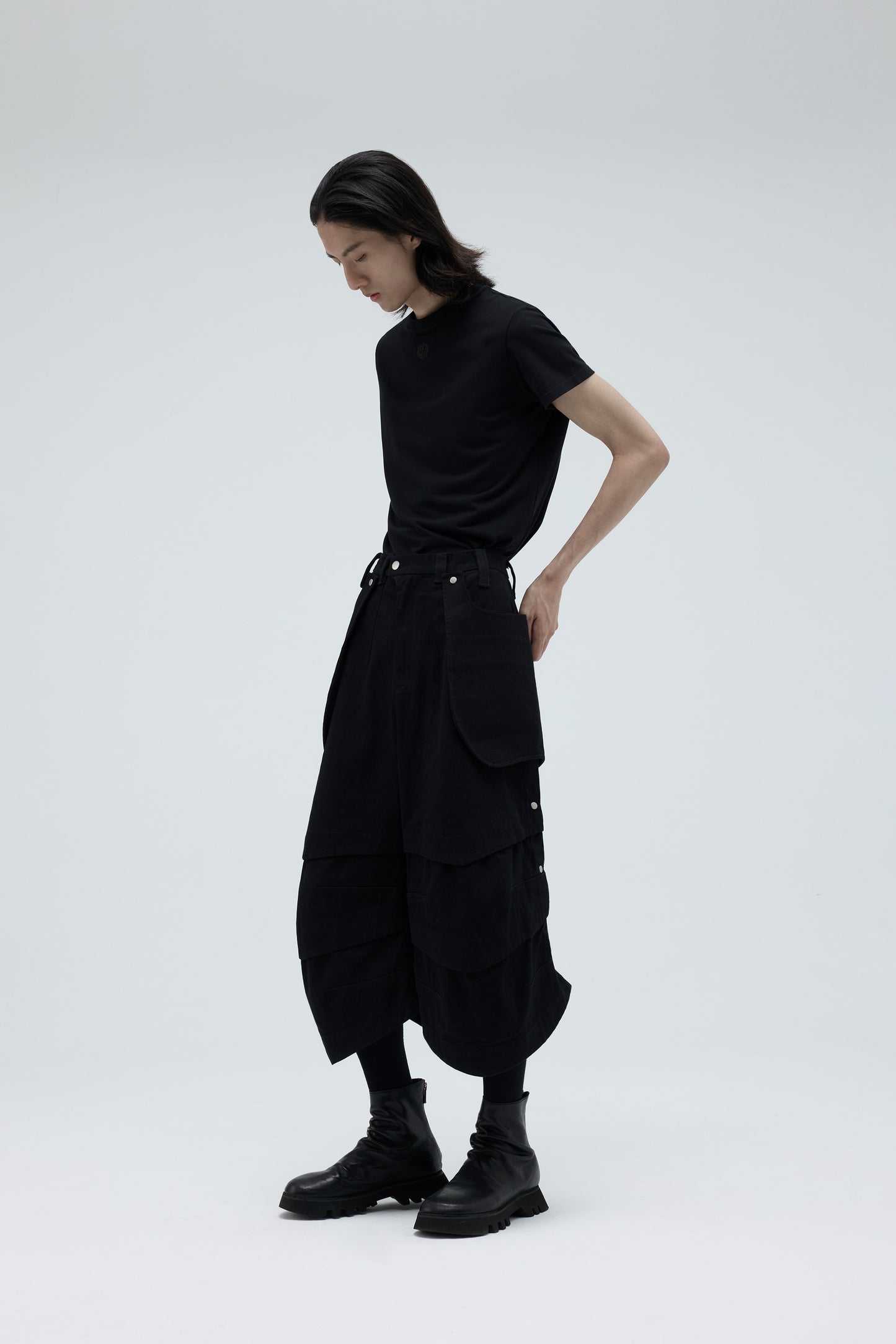 EQUALNEAR_Armor Jorts (Black)