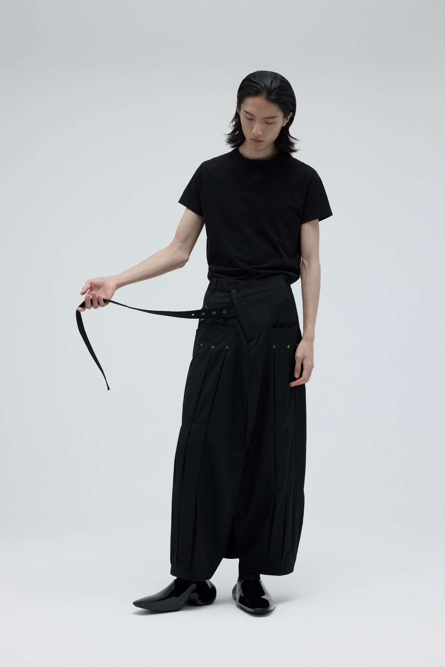 EQUALNEAR_Blade Pants (Black)