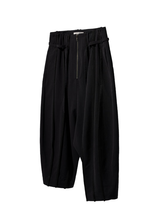 EQUALNEAR_Pilgrim Cropped Shorts (Black)