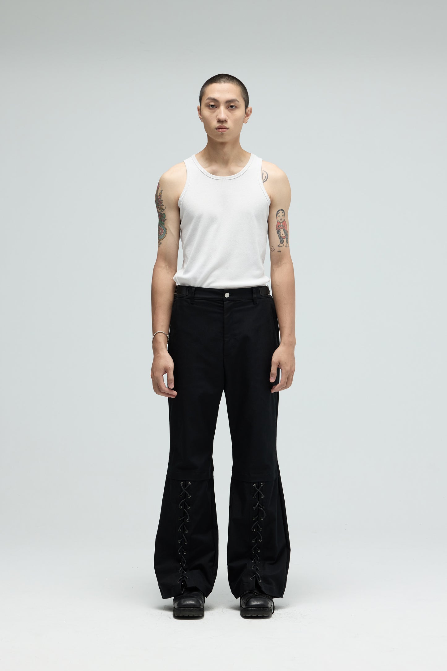 EQUALNEAR_Boxer Flared Pants (Black)