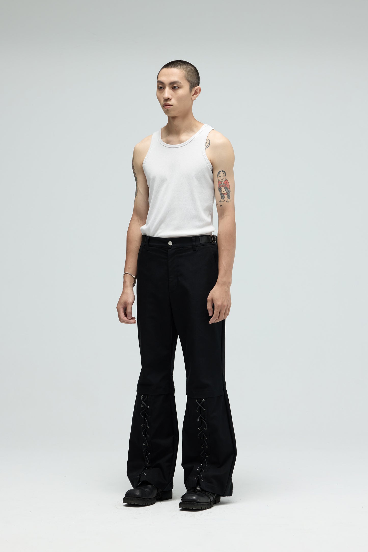 EQUALNEAR_Boxer Flared Pants (Black)