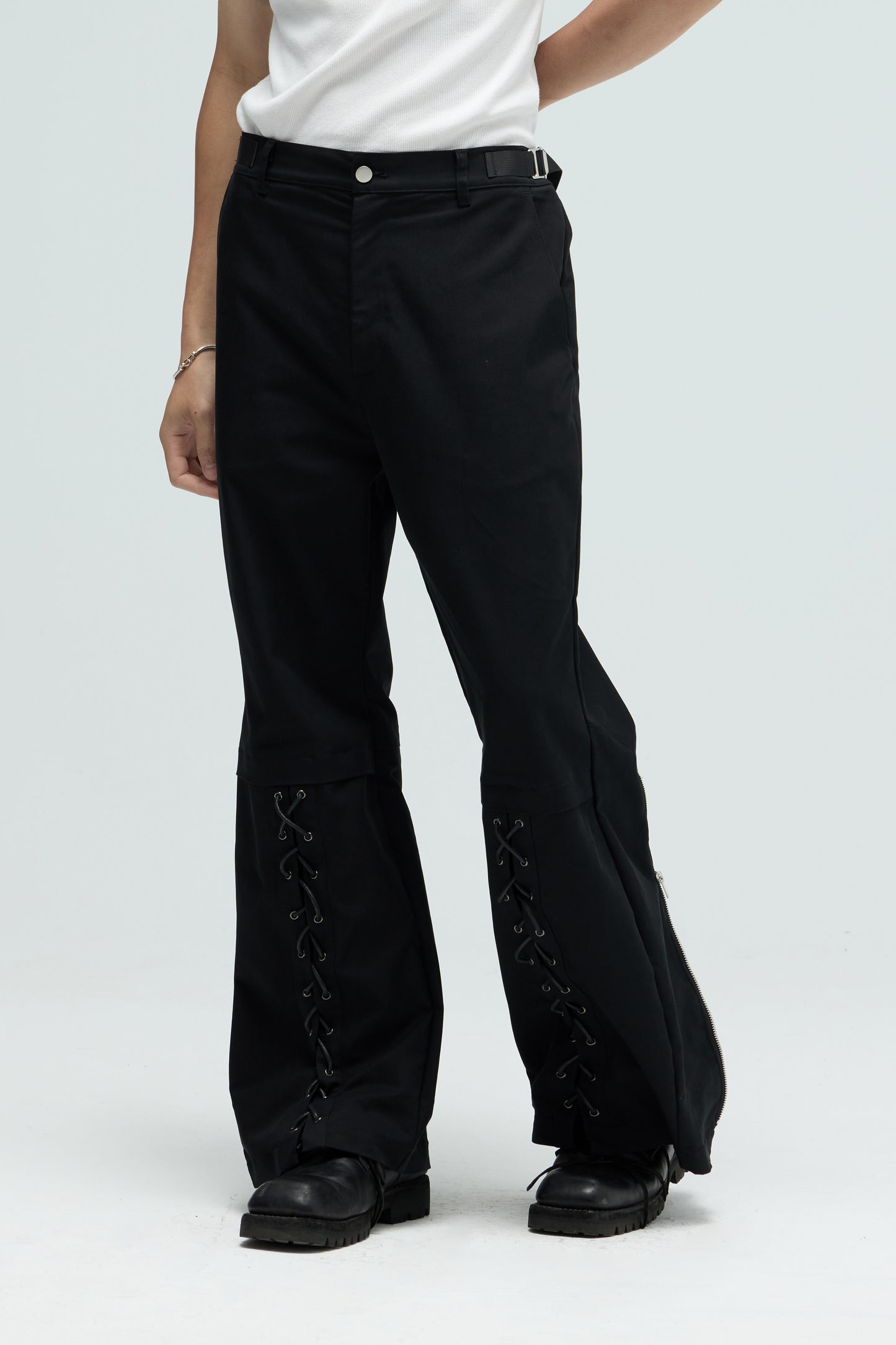 EQUALNEAR_Boxer Flared Pants (Black)