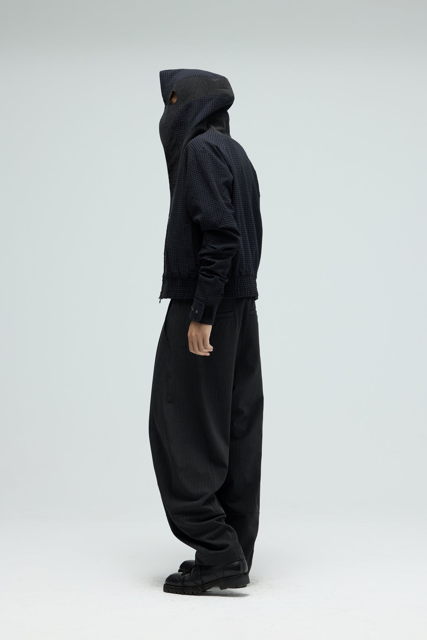 EQUALNEAR_Boxer Hoodie (Black)