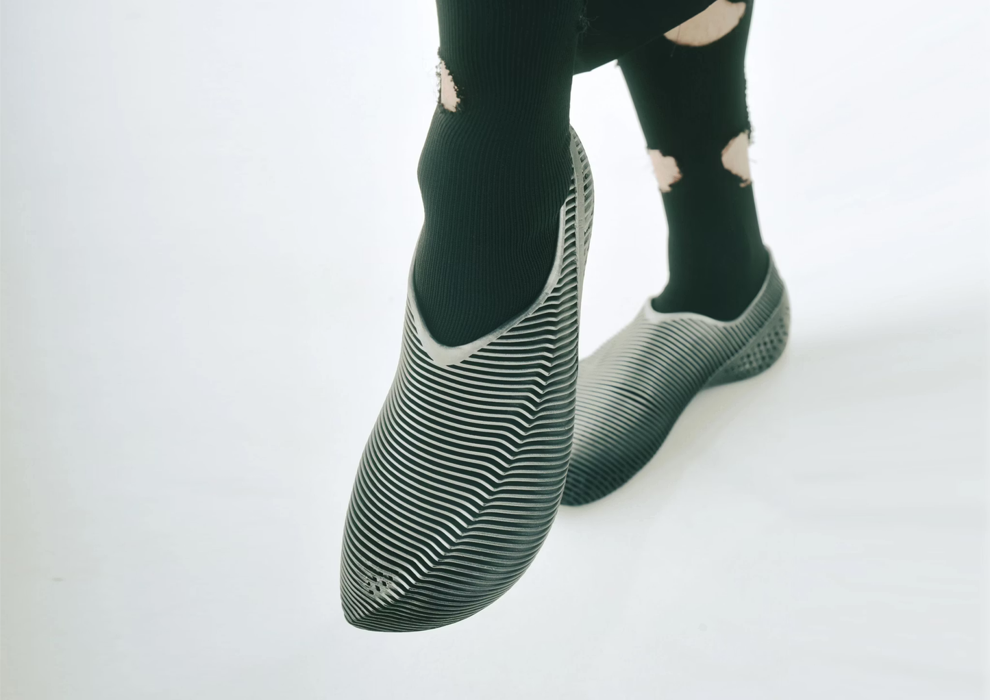 ALIVEFORM_STRATUM TALON (Charcoal)
