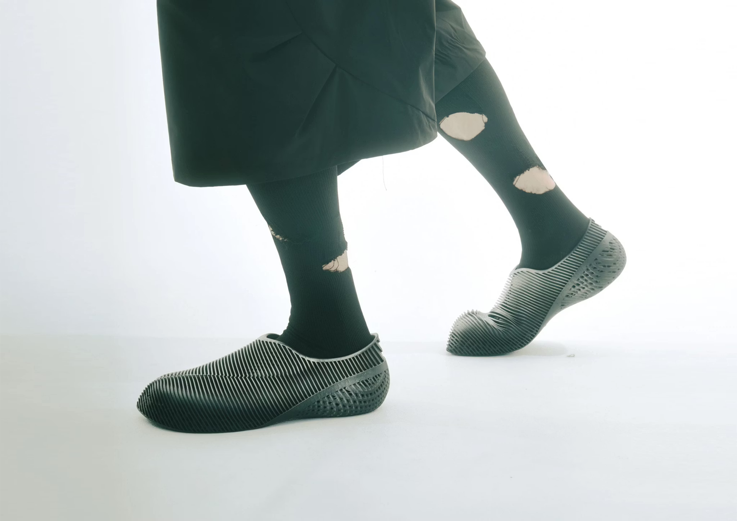 ALIVEFORM_STRATUM TALON (Charcoal)
