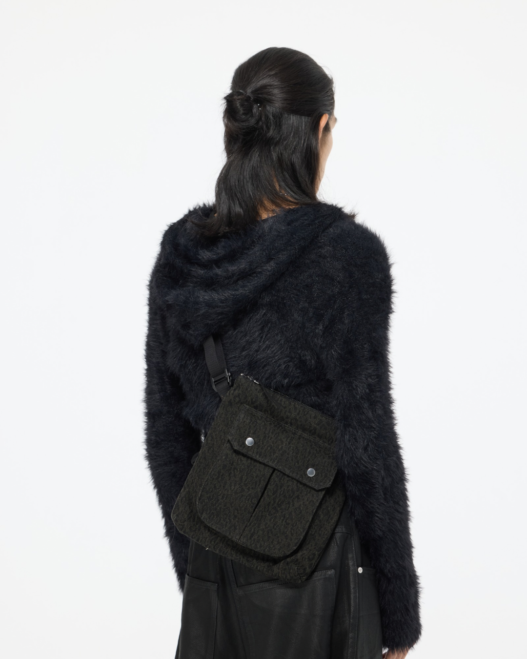 blANk_SET STUDIO_CARGO BAG (Panther Pattern)