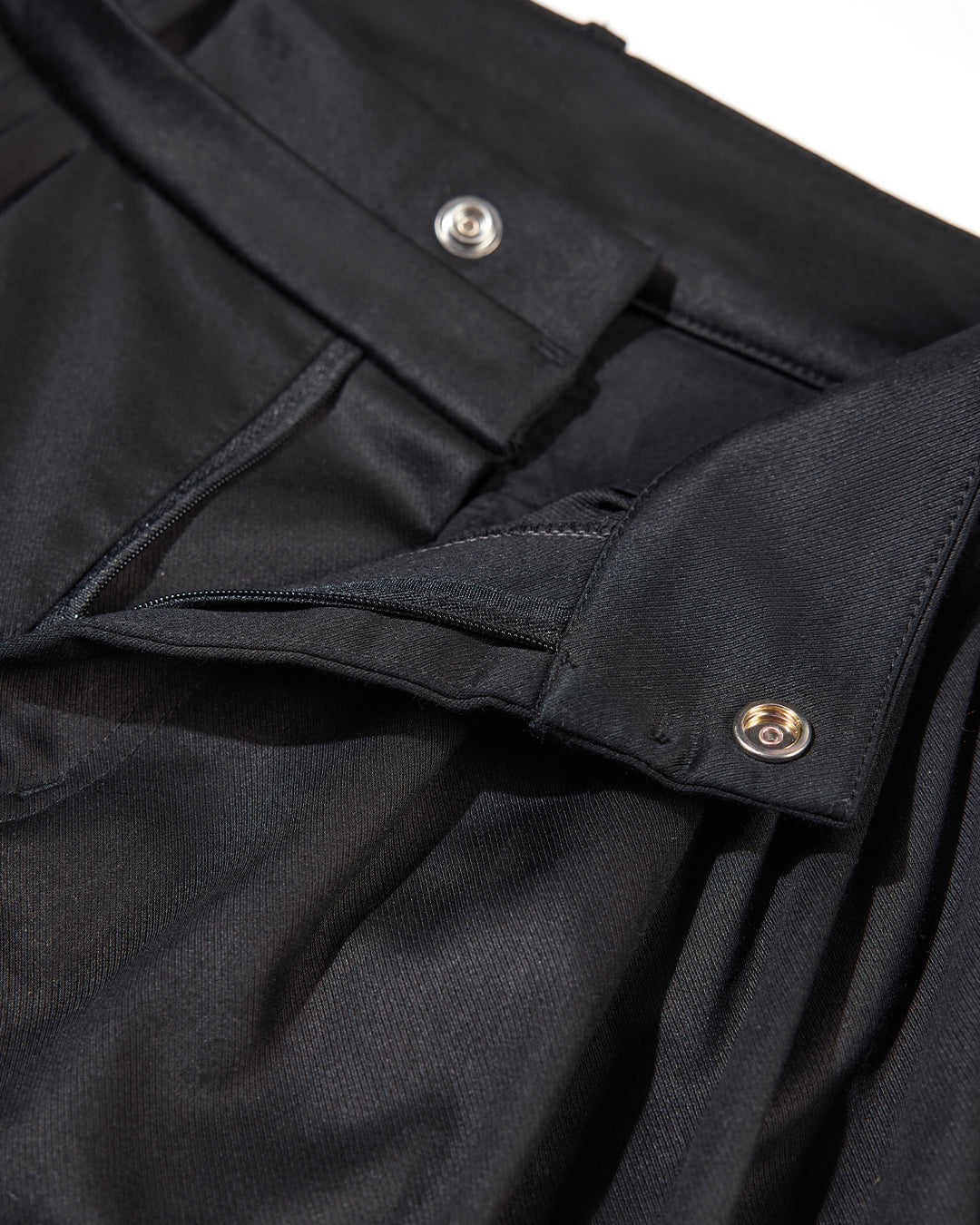 NOUVEAU PROJECT_FOLDED CROPPED PANTS (Black)
