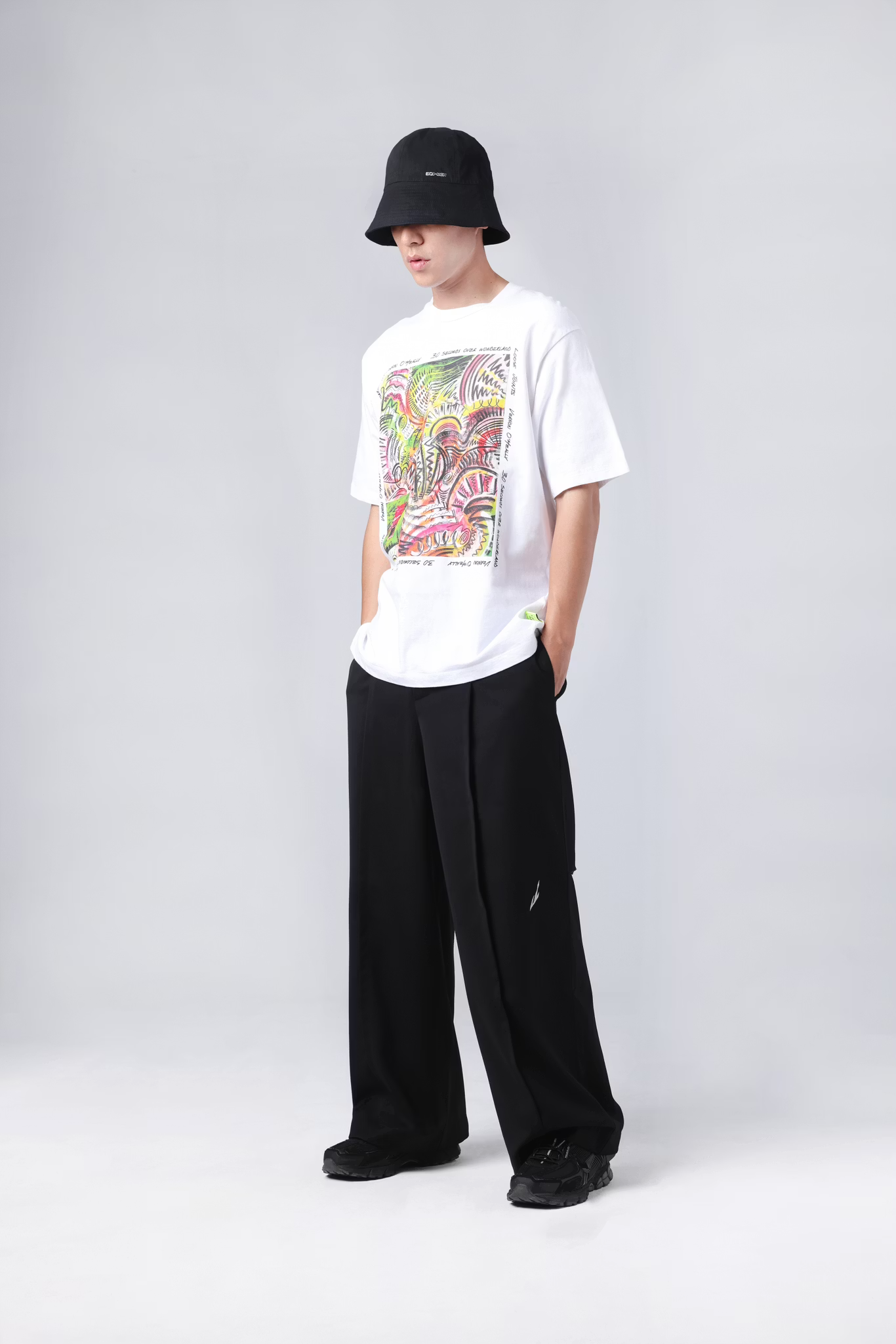 LOOSEJOINTS_VERNON O’MEALLY - '30 SECONDS OVER WONDERLAND' S/S TEE (White)