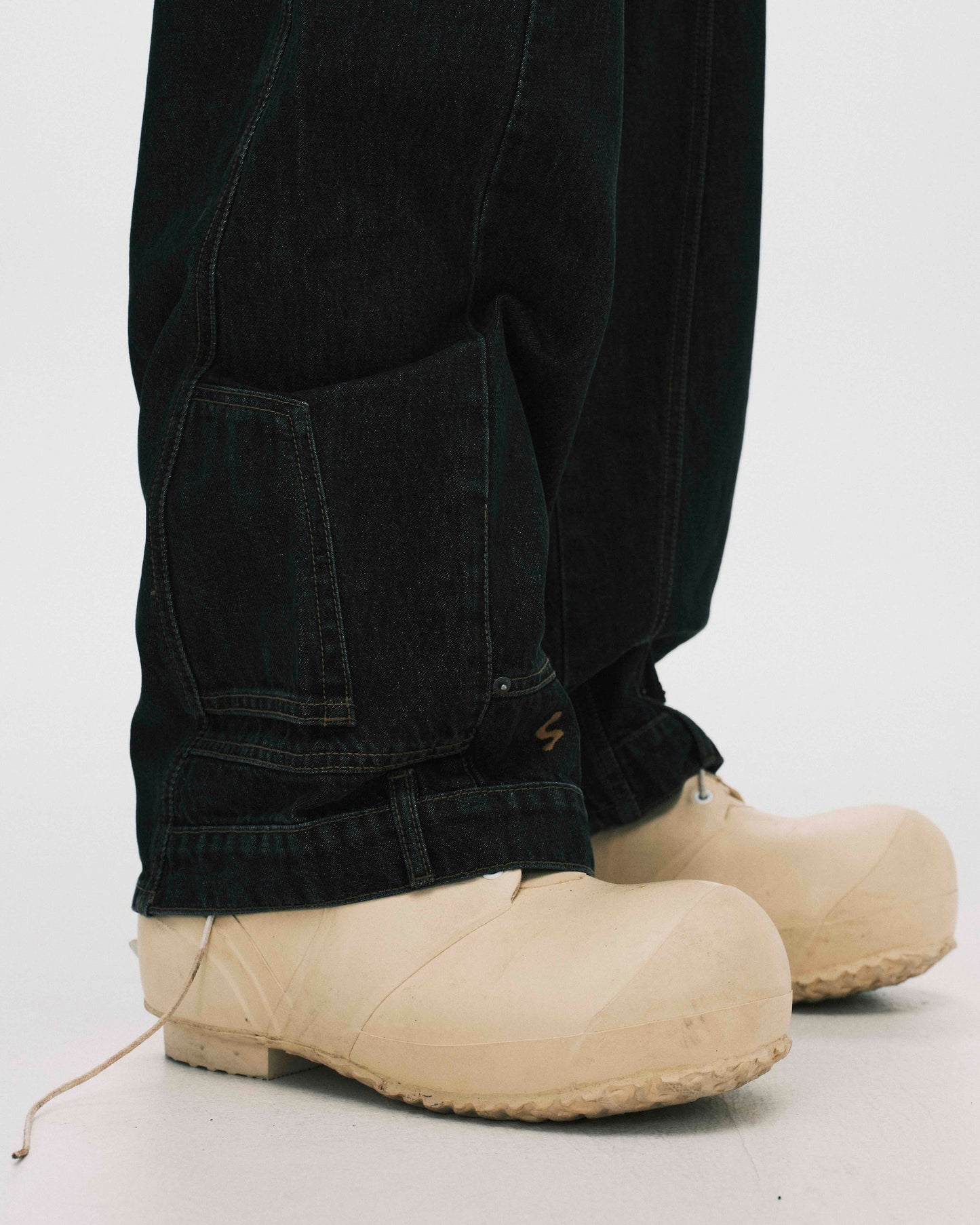 SABUKARU_2023 Jeans sabukaru Version (Washed Black)